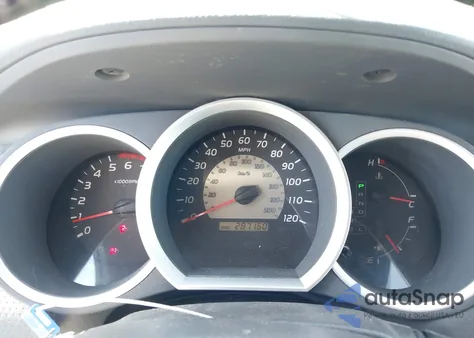 2005 Toyota Tacoma Prerunner V6 z USA, uszkodzony, nr VIN 5TEKU72N95Z101933